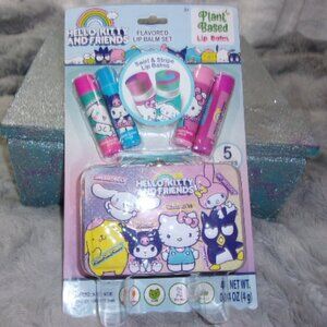 M-63 NEW SEALED HELLO KITTY & FRIENDS FLAVORED LIP BALM SET
